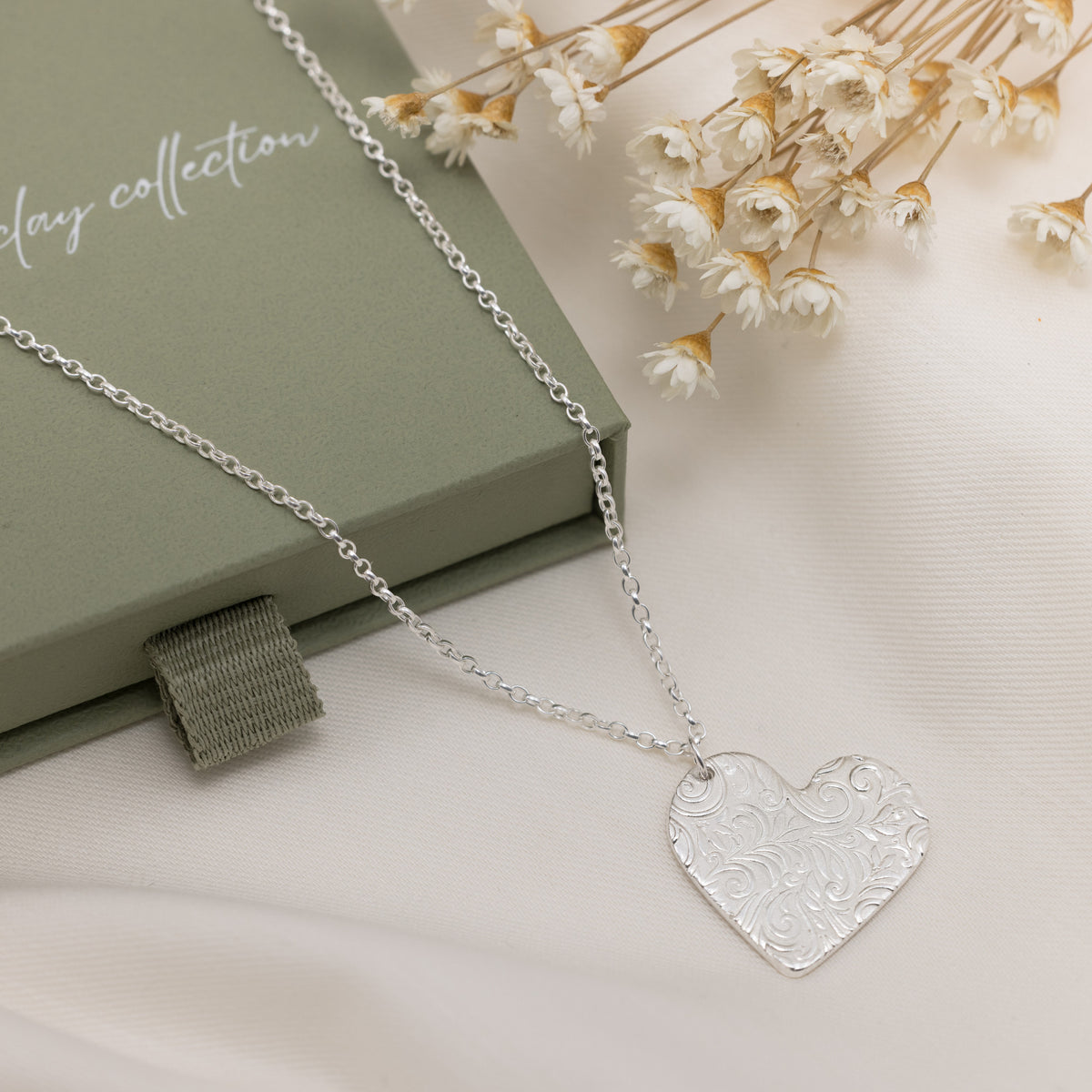 Pretty Loved Pendant